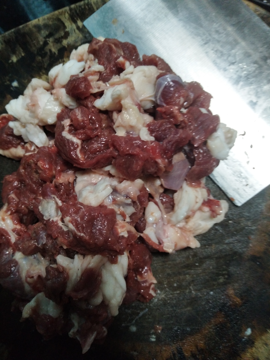 翡翠白菜饺子――羊肉胡萝卜馅的做法 步骤1