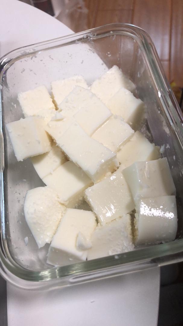 吉利丁牛奶冻
