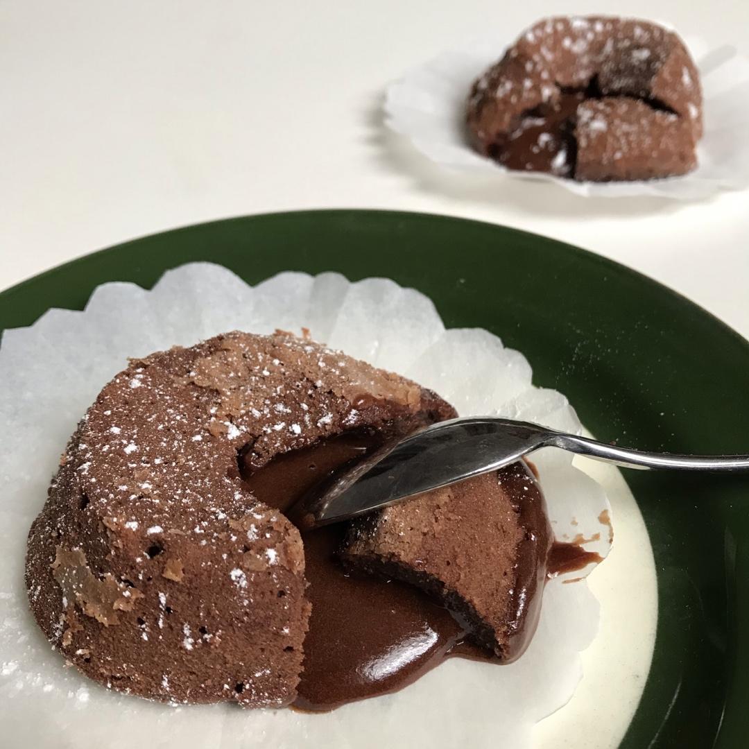 给妹子群的巧克力熔岩蛋糕