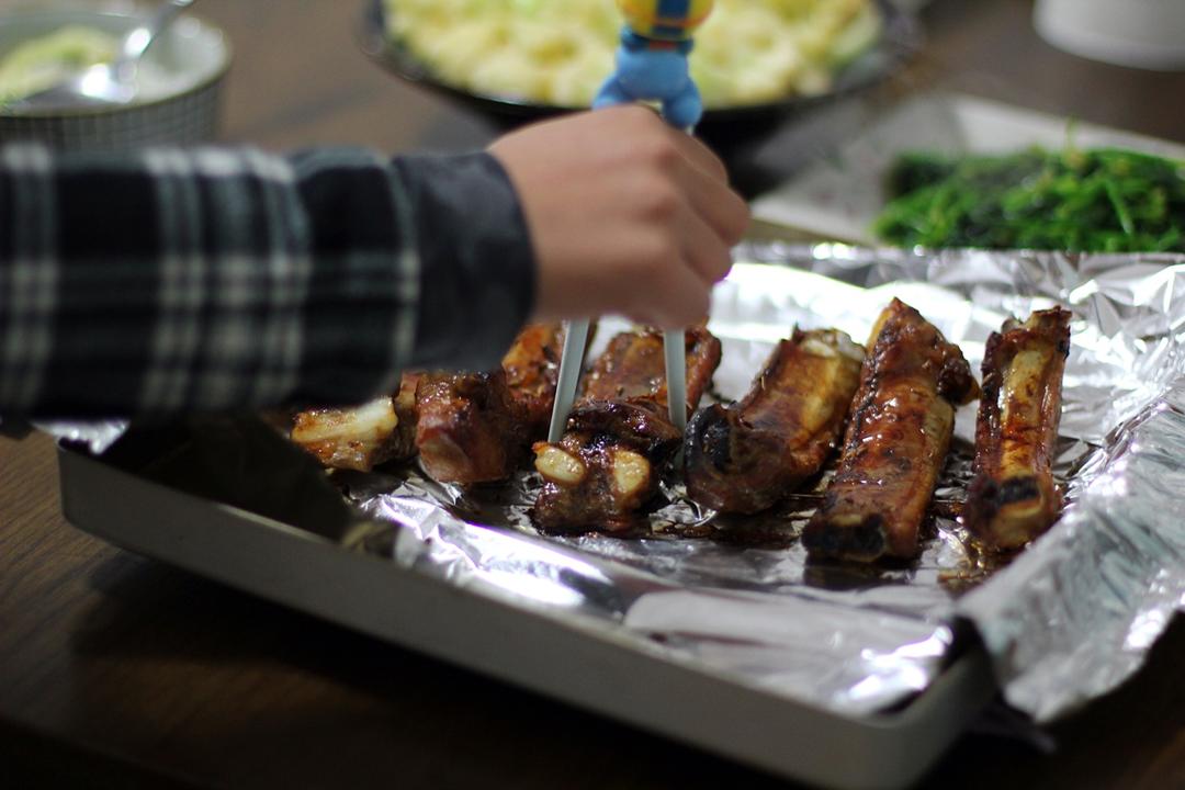 烤排骨 Roast Pork Ribs -yanyanfoodtube