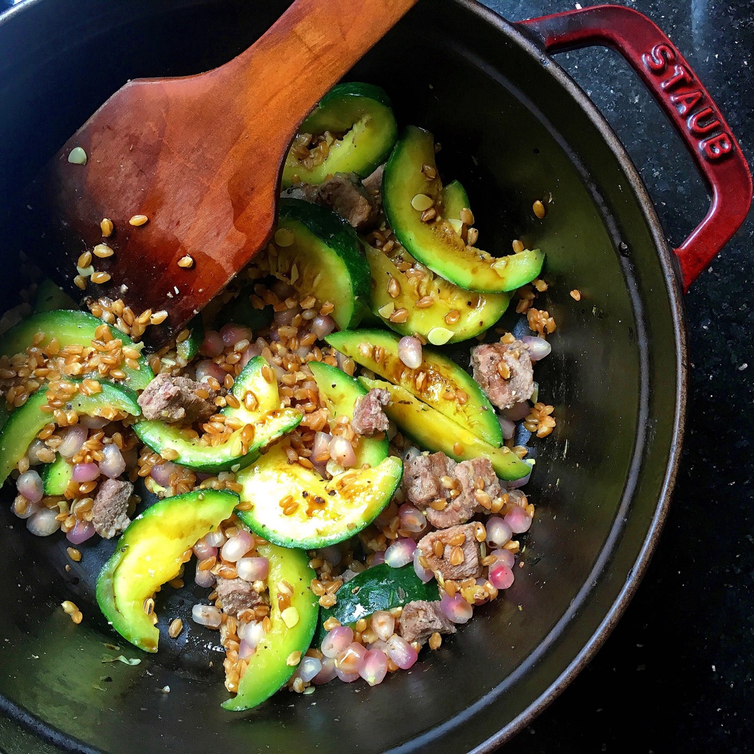 小南瓜炖牛肉谷物暖沙拉的做法 步骤2