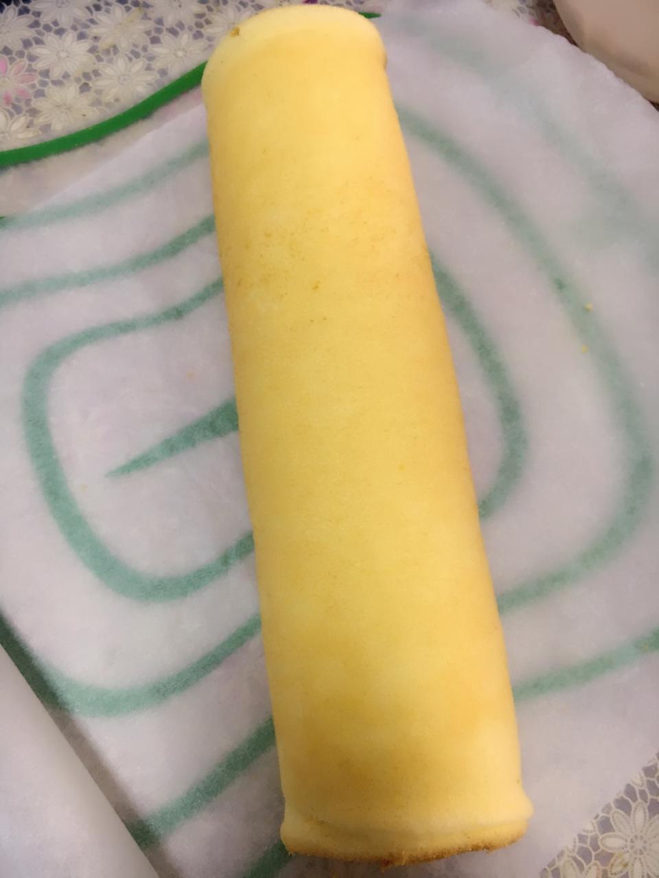 《Tinrry下午茶》教你做基础原味蛋糕卷