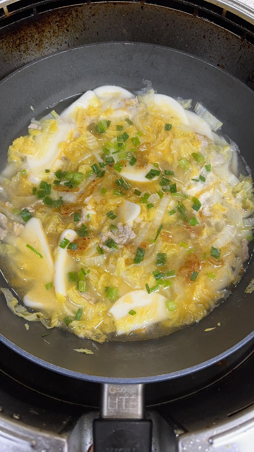 【白菜肉丝年糕汤】