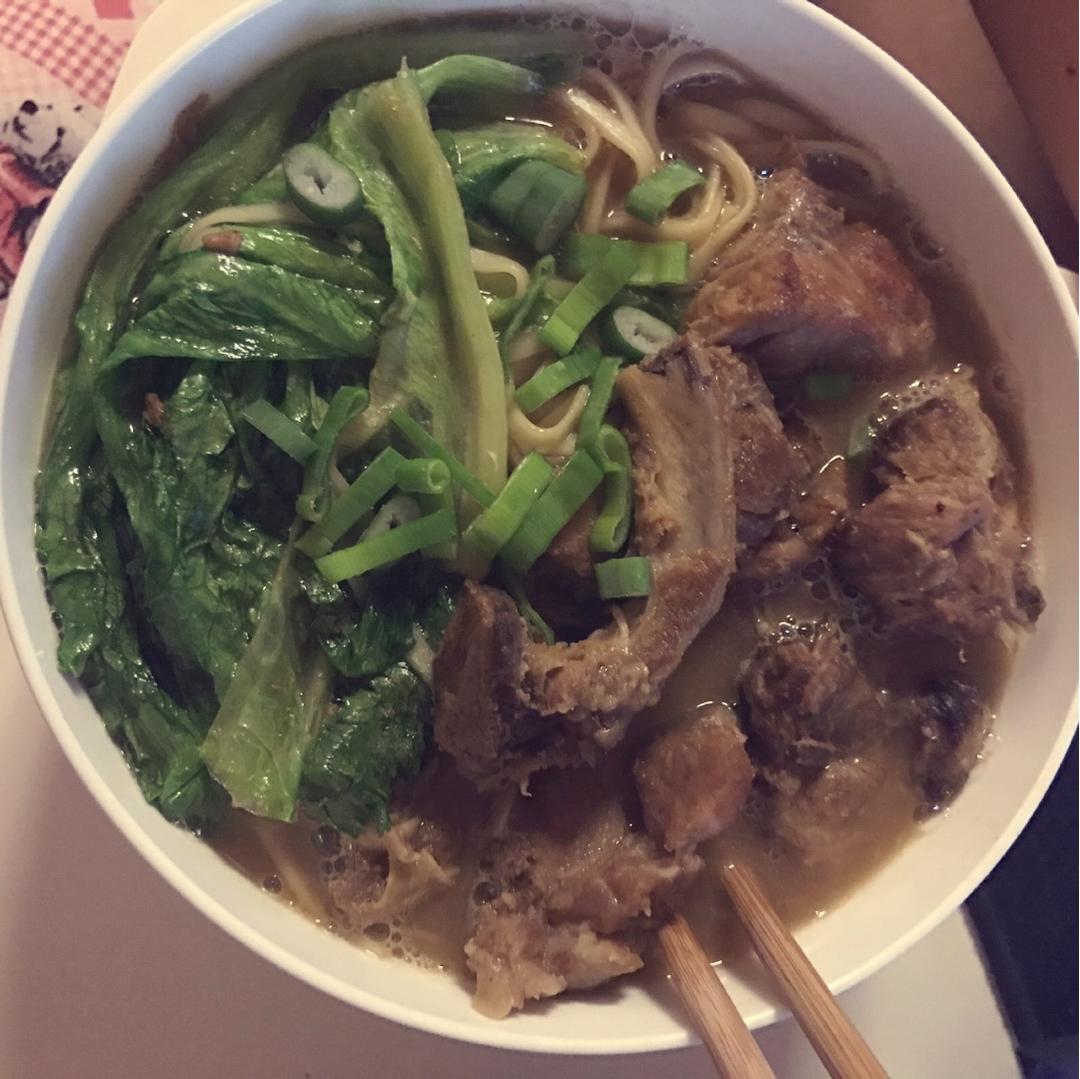 骨汤排骨面