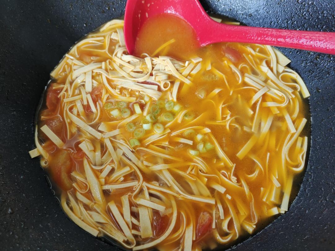 西红柿干豆腐汤