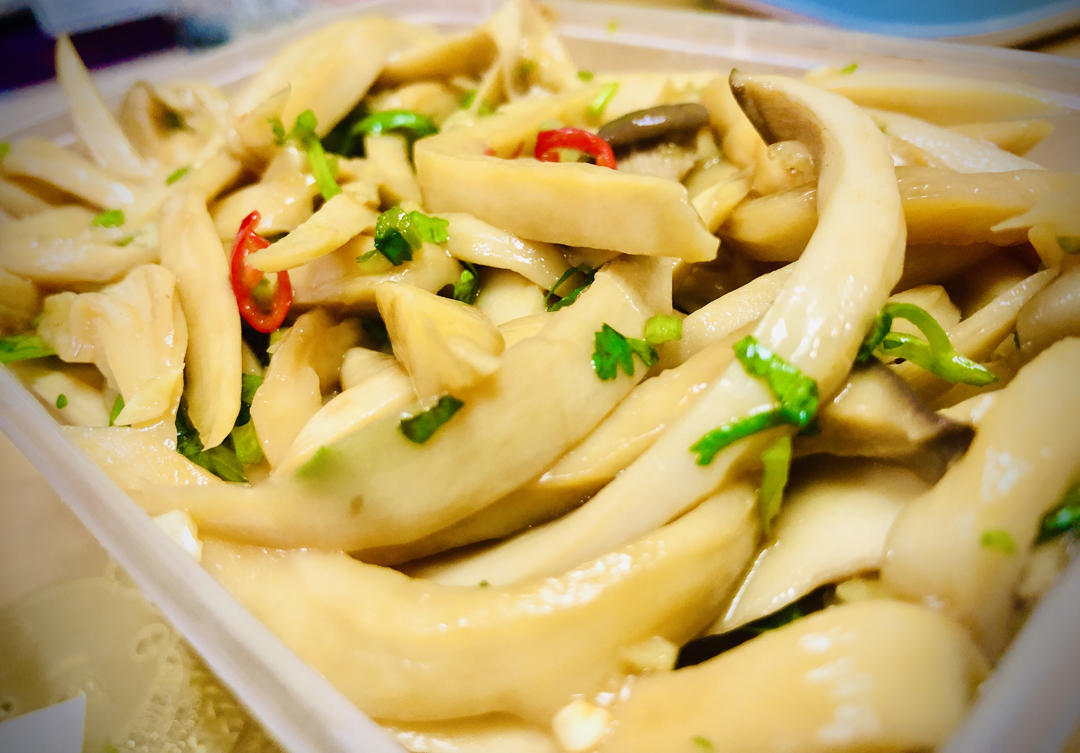 比肉还要好吃的凉拌菜！简单易做。