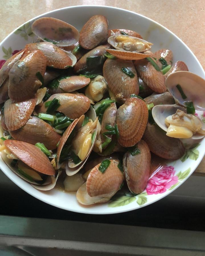 蒜香炒花甲
