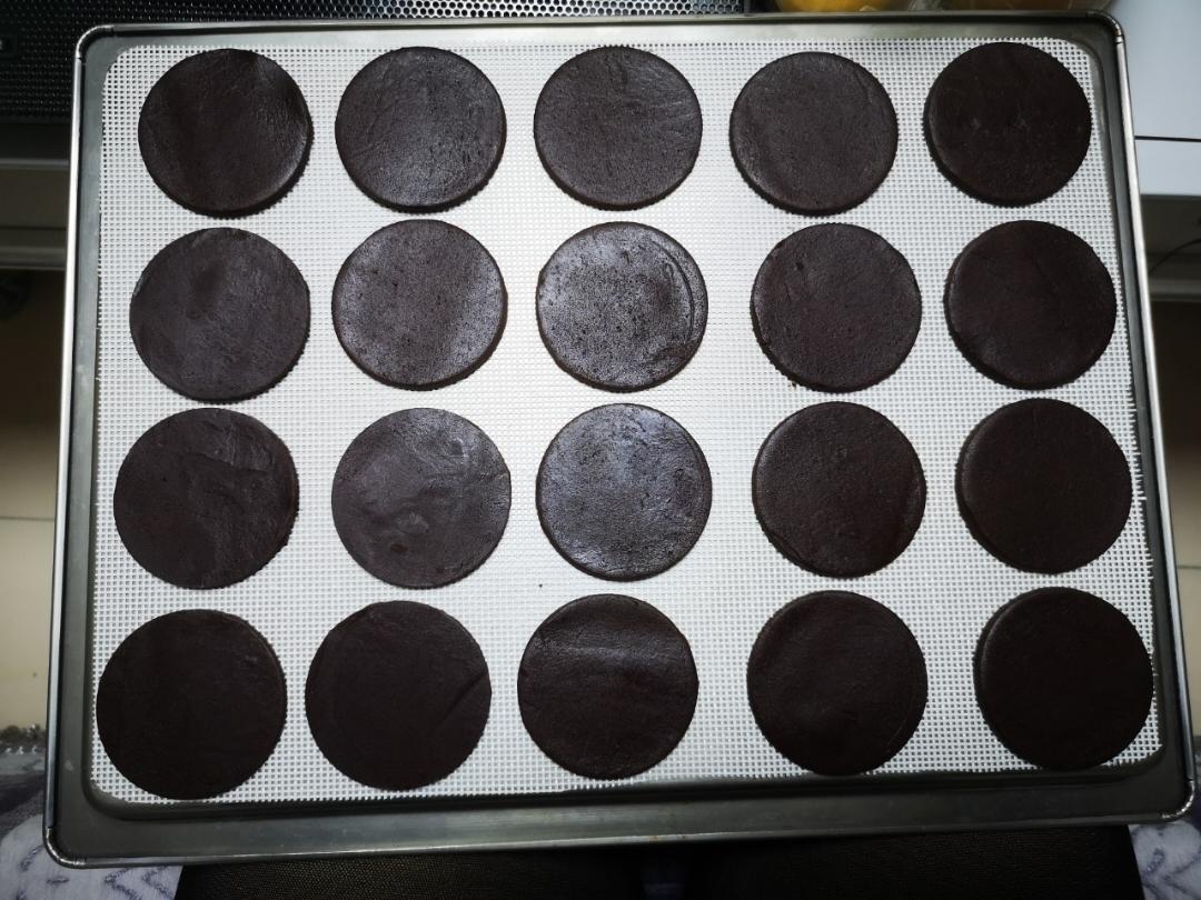 没吃过的都快去做！巨浓巧克力夹心曲奇饼干~