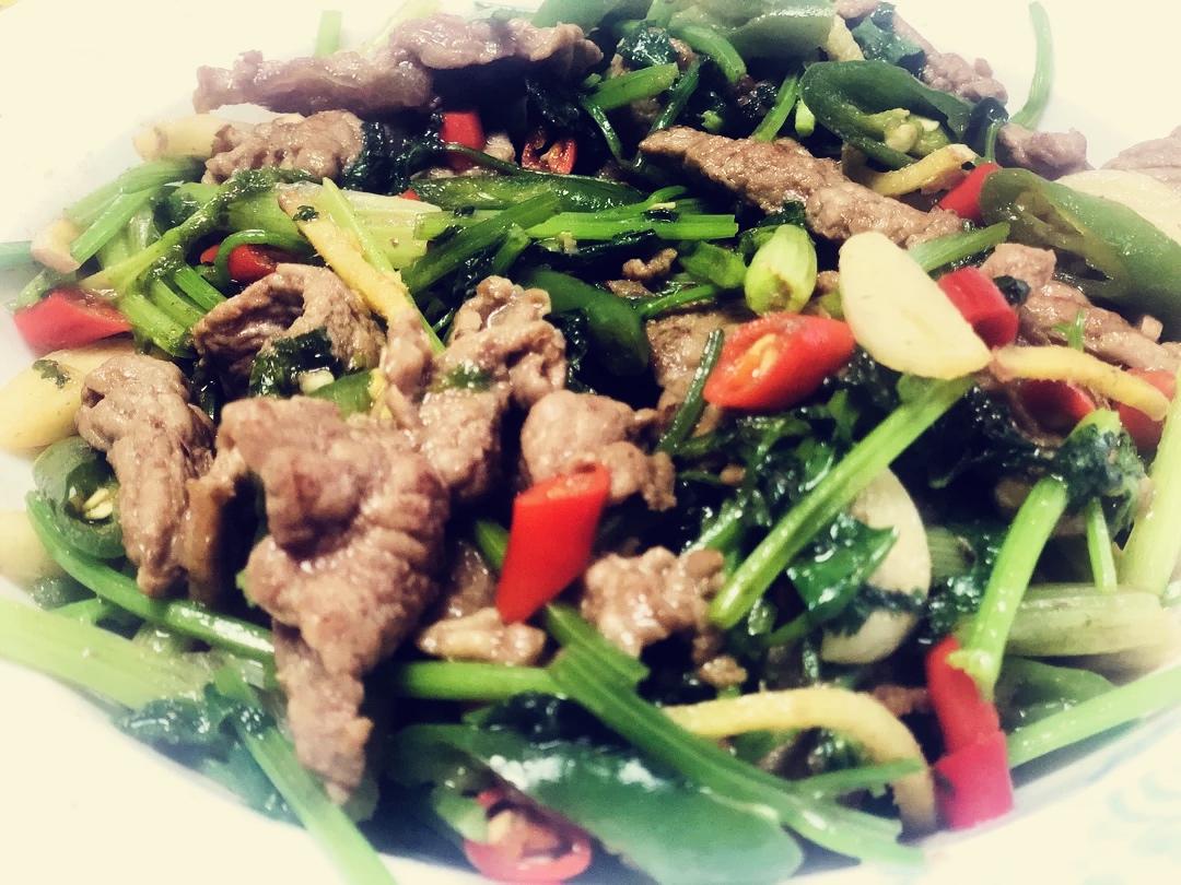 小炒牛肉（小白也可以做的超好吃！！）