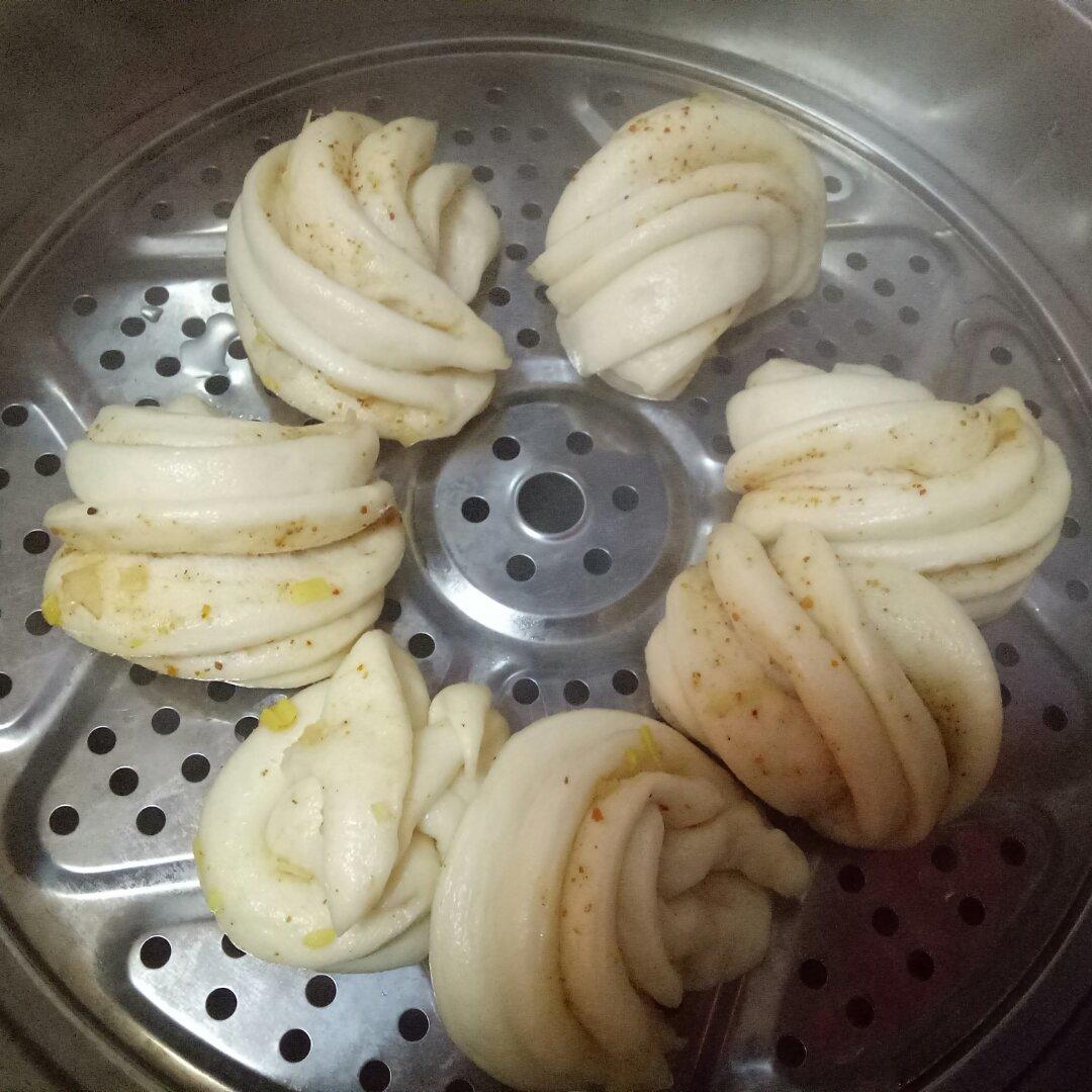 葱油花卷 Steamed Roll
