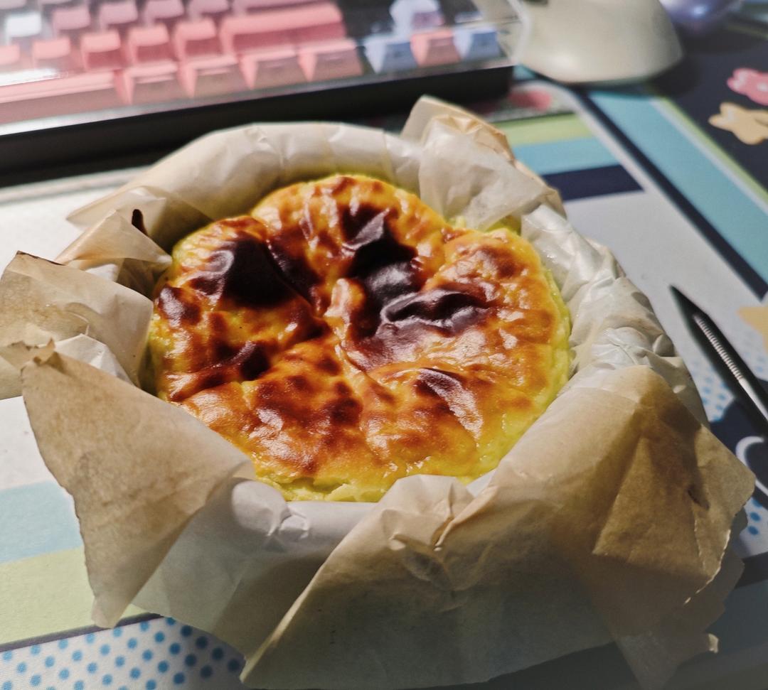 无需淡奶油的酸奶牛油果巴斯克