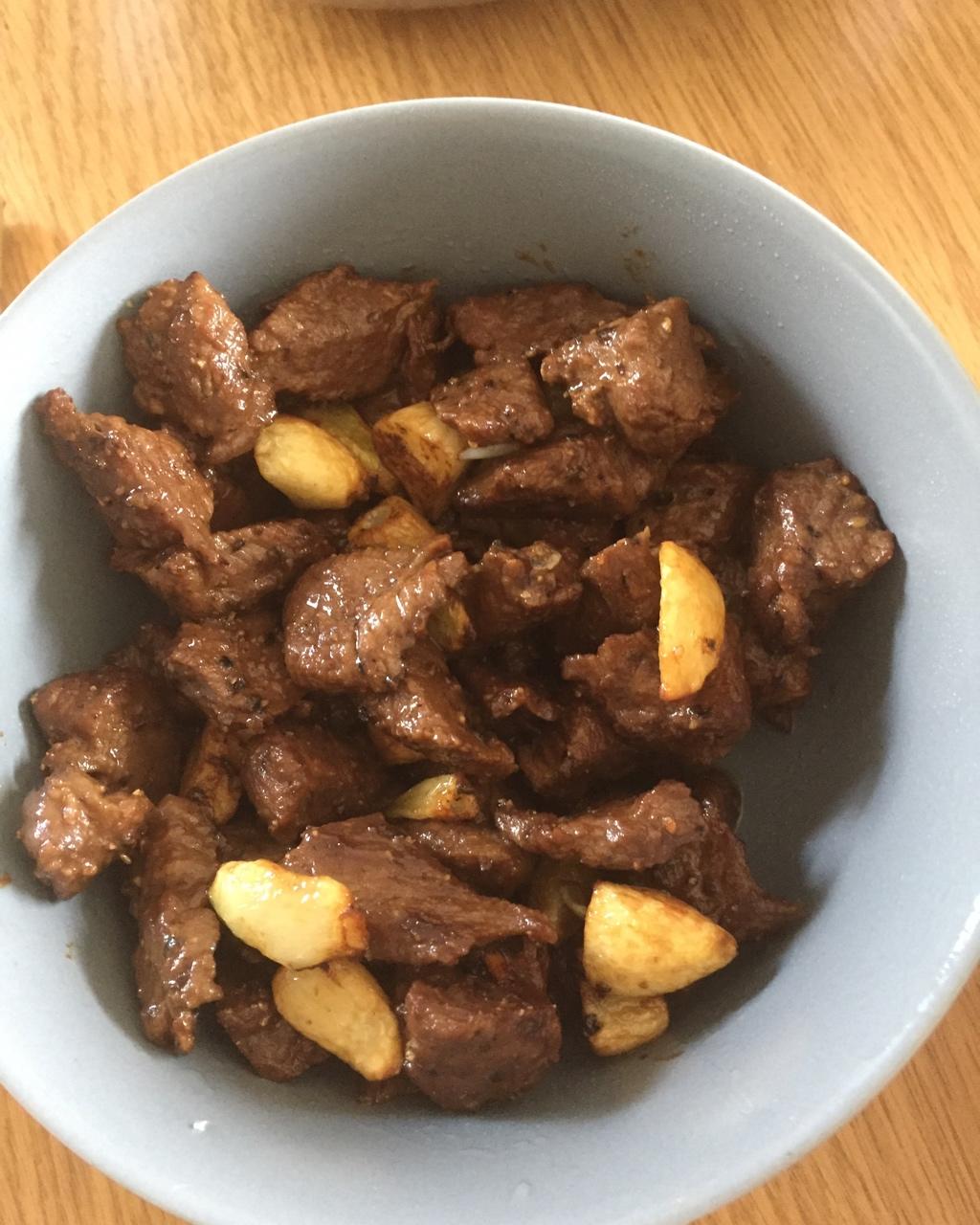黑蒜子牛肉粒