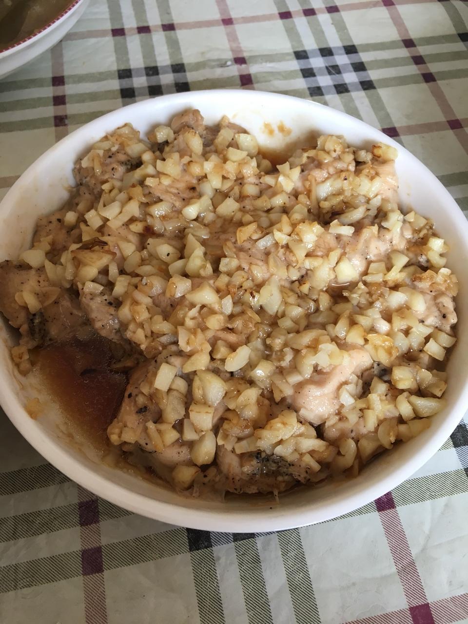 蒜蓉蒸鸡胸（鸡腿）