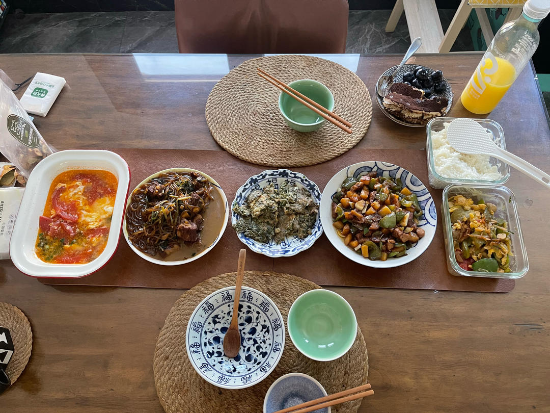 午餐•2025年4月28日