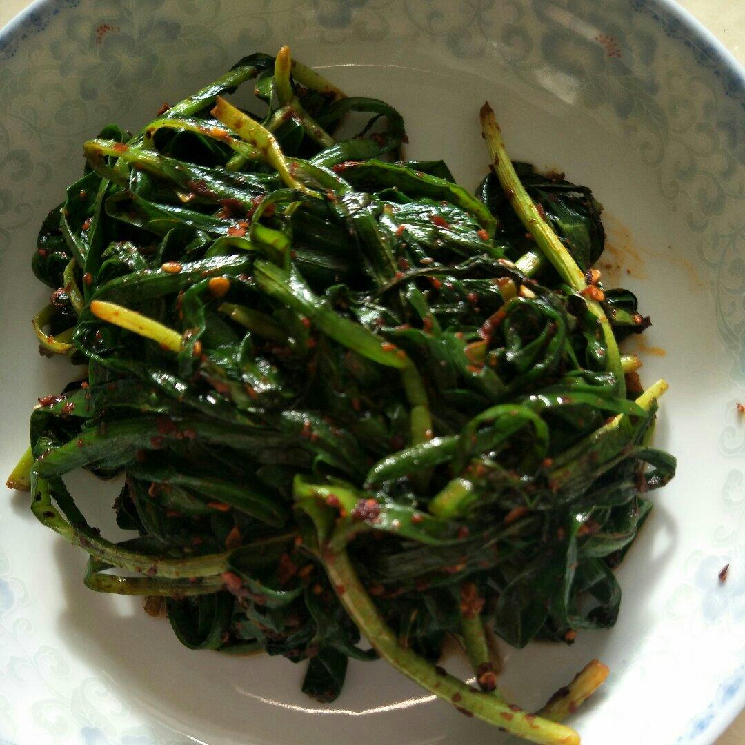 凉拌韭菜