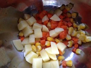 香菇排骨焖饭的做法 步骤2