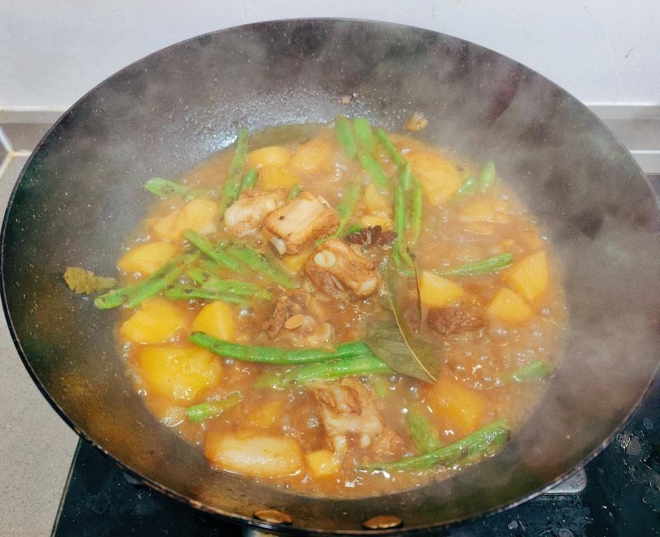 排骨豆角焖面