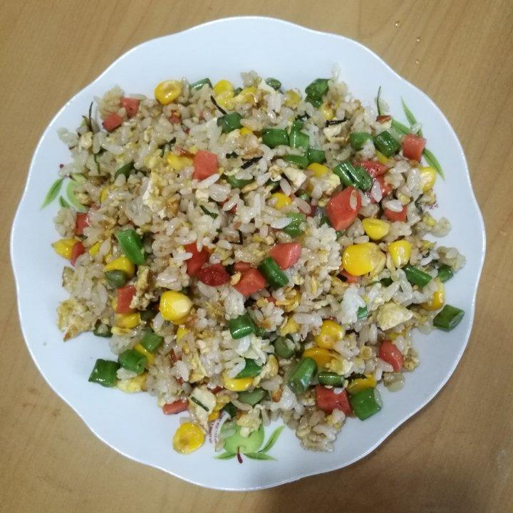 时蔬鸡蛋炒饭（简单快手，宝宝爱吃）