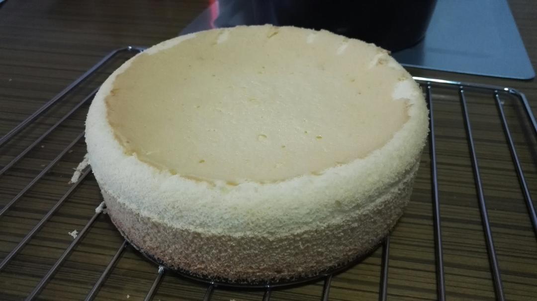 烤箱做蛋糕（戚风蛋糕的做法）