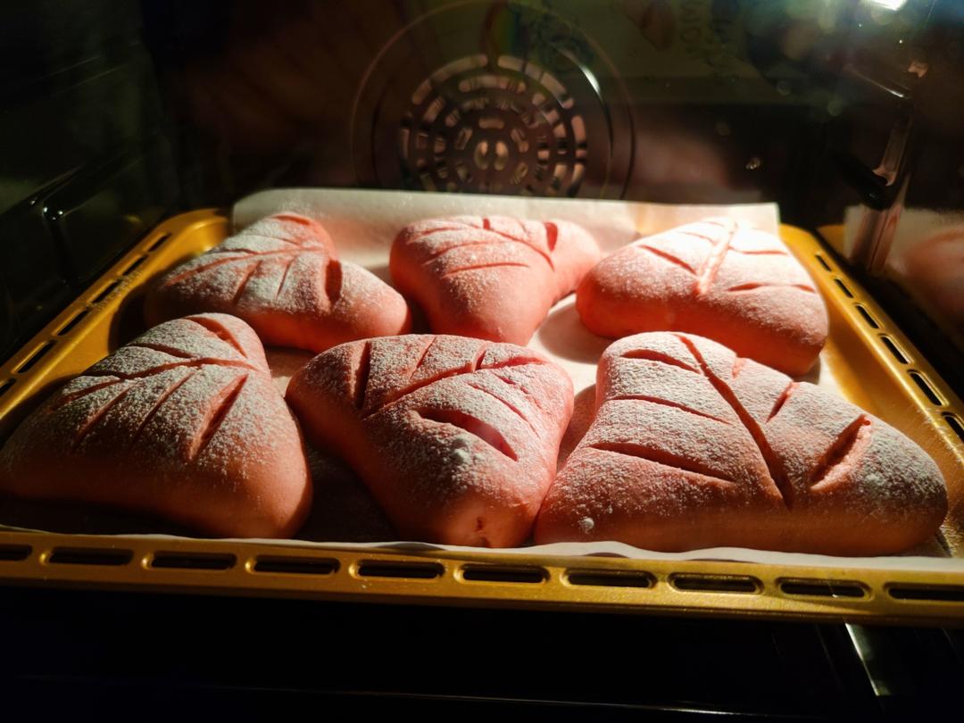 牛奶肉松面包
