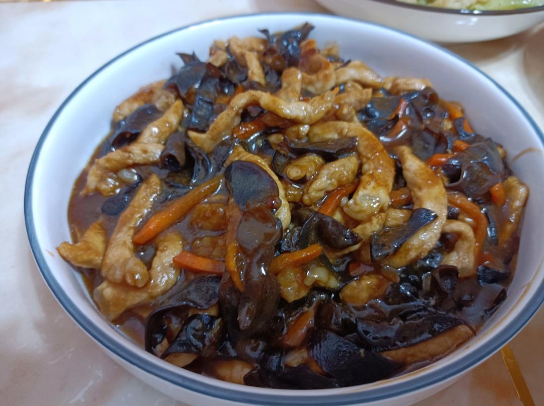 巨好吃，超下饭，秒杀饭店🉐鱼香肉丝