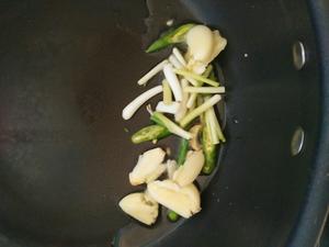 白菜烧牛肉的做法 步骤2