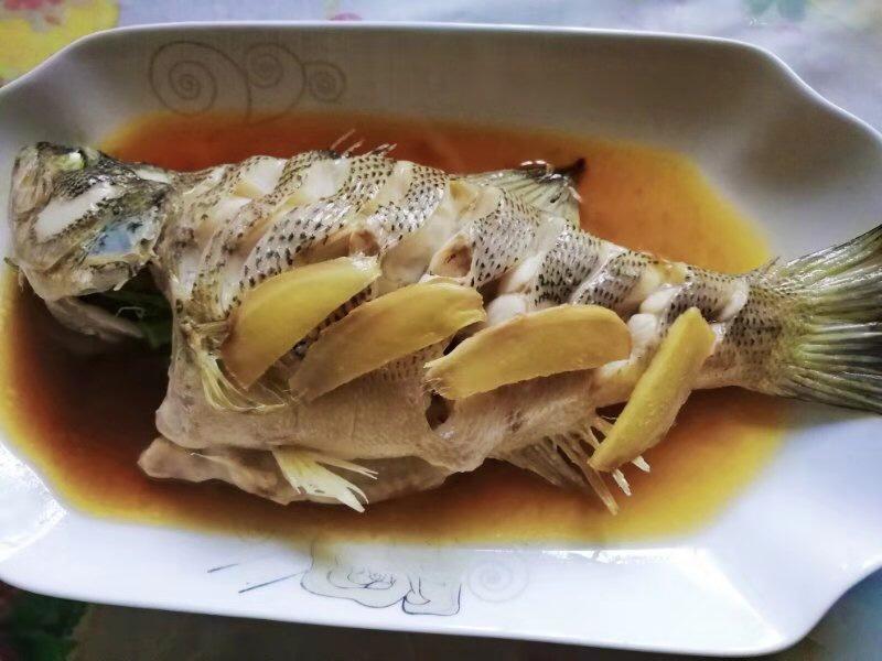 蒸鲈鱼