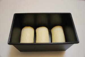 奶香手撕吐司✨一次发酵✨组织棉花般细腻的做法 步骤10