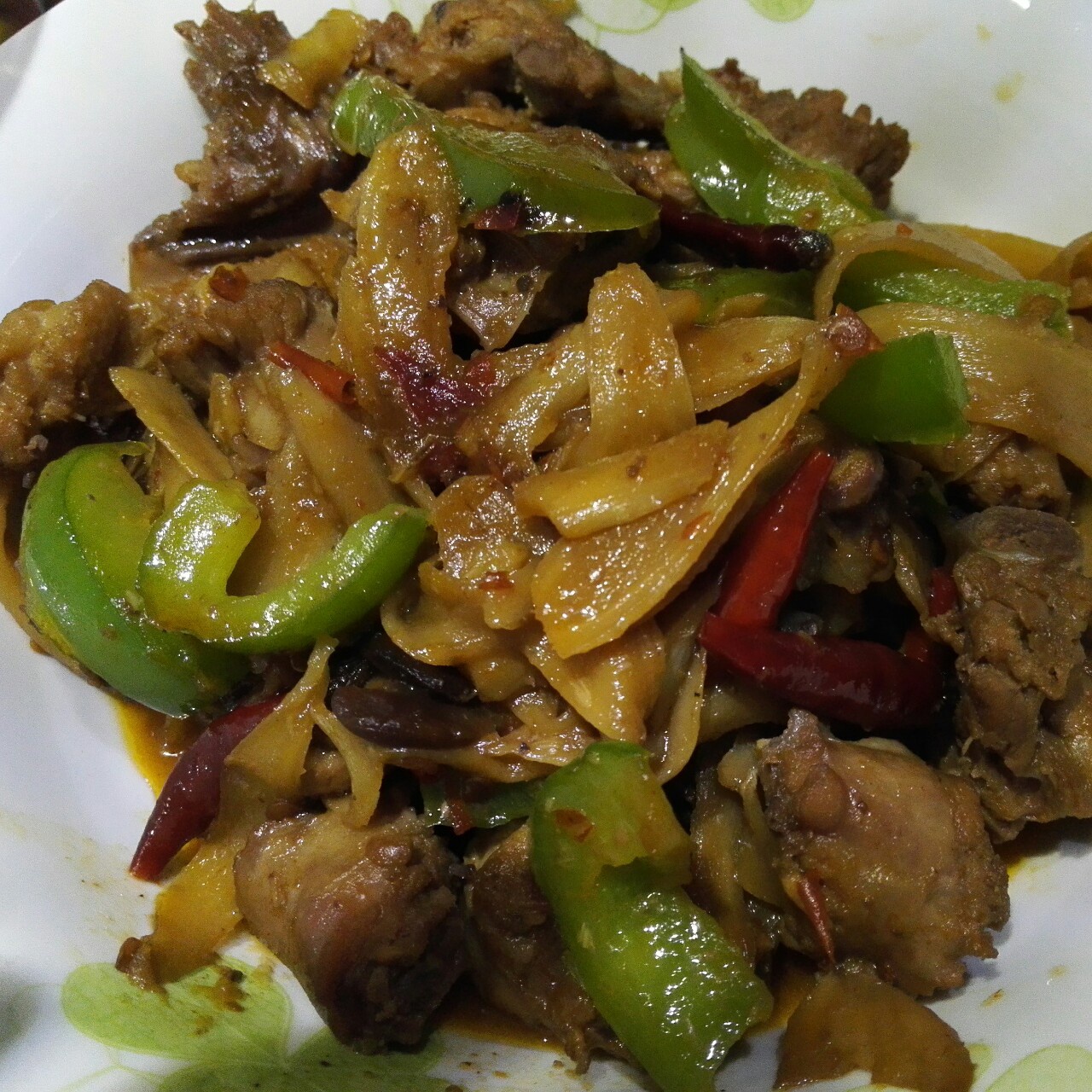 子姜焖鸭煲