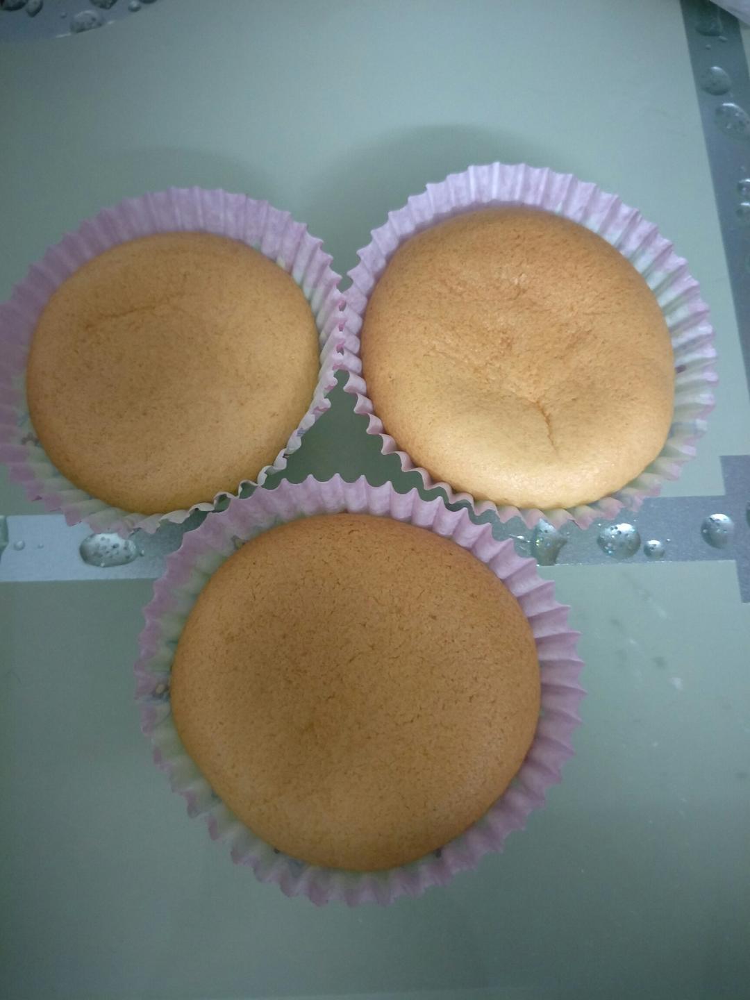 乳酪戚风小蛋糕