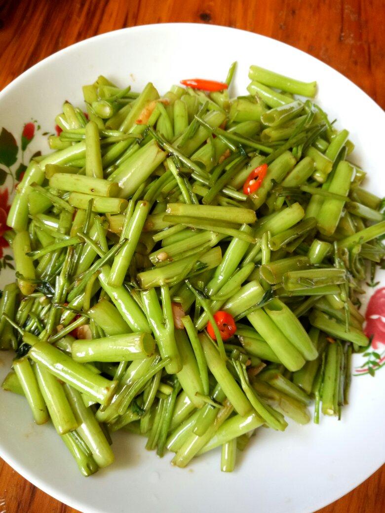 酸炒空心菜梗