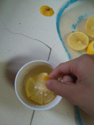 玫瑰柠檬蜂蜜茶(集装一罐分装调水。)的做法 步骤5