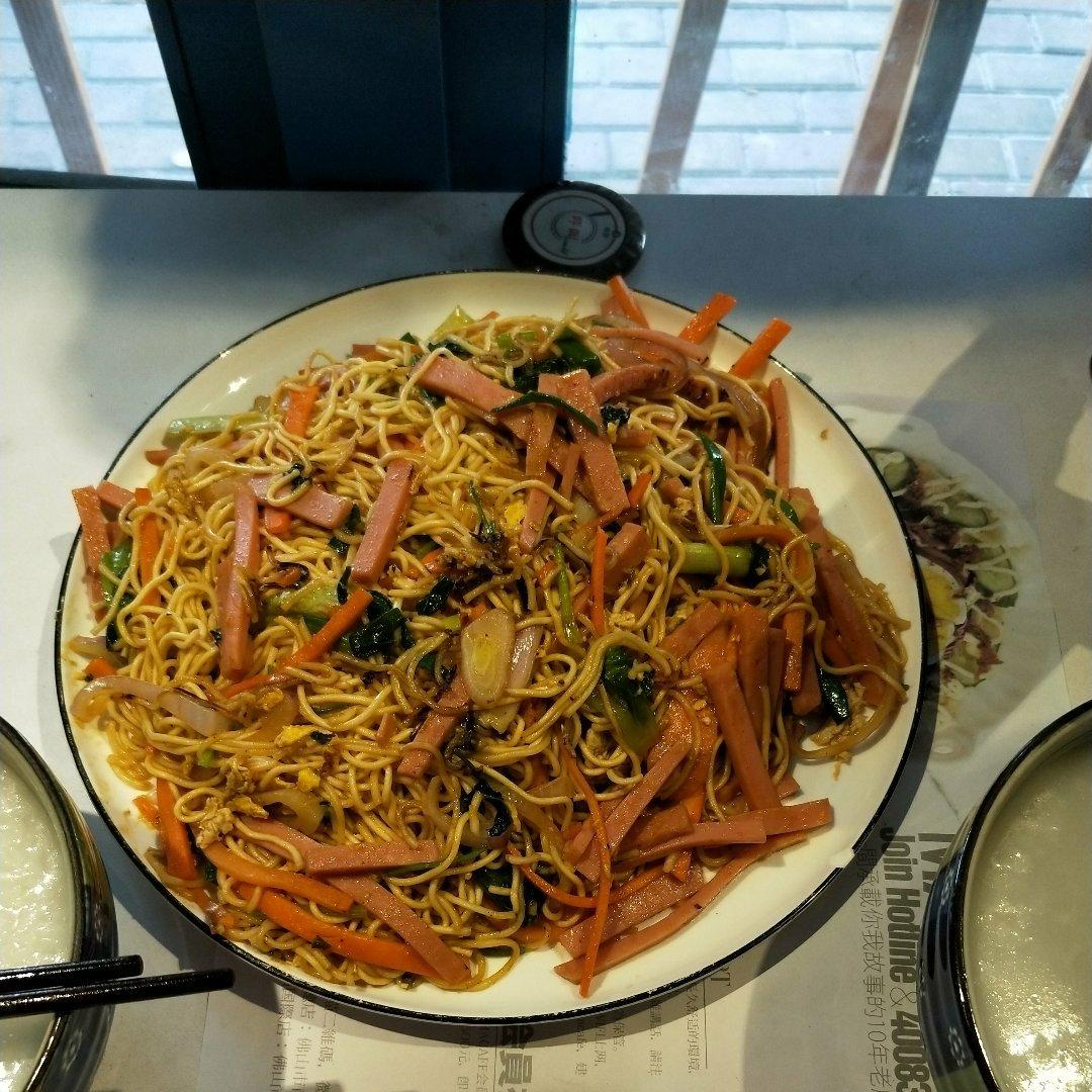 路边摊风味炒方便面