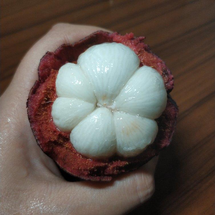 如何完美的剥好一颗山竹