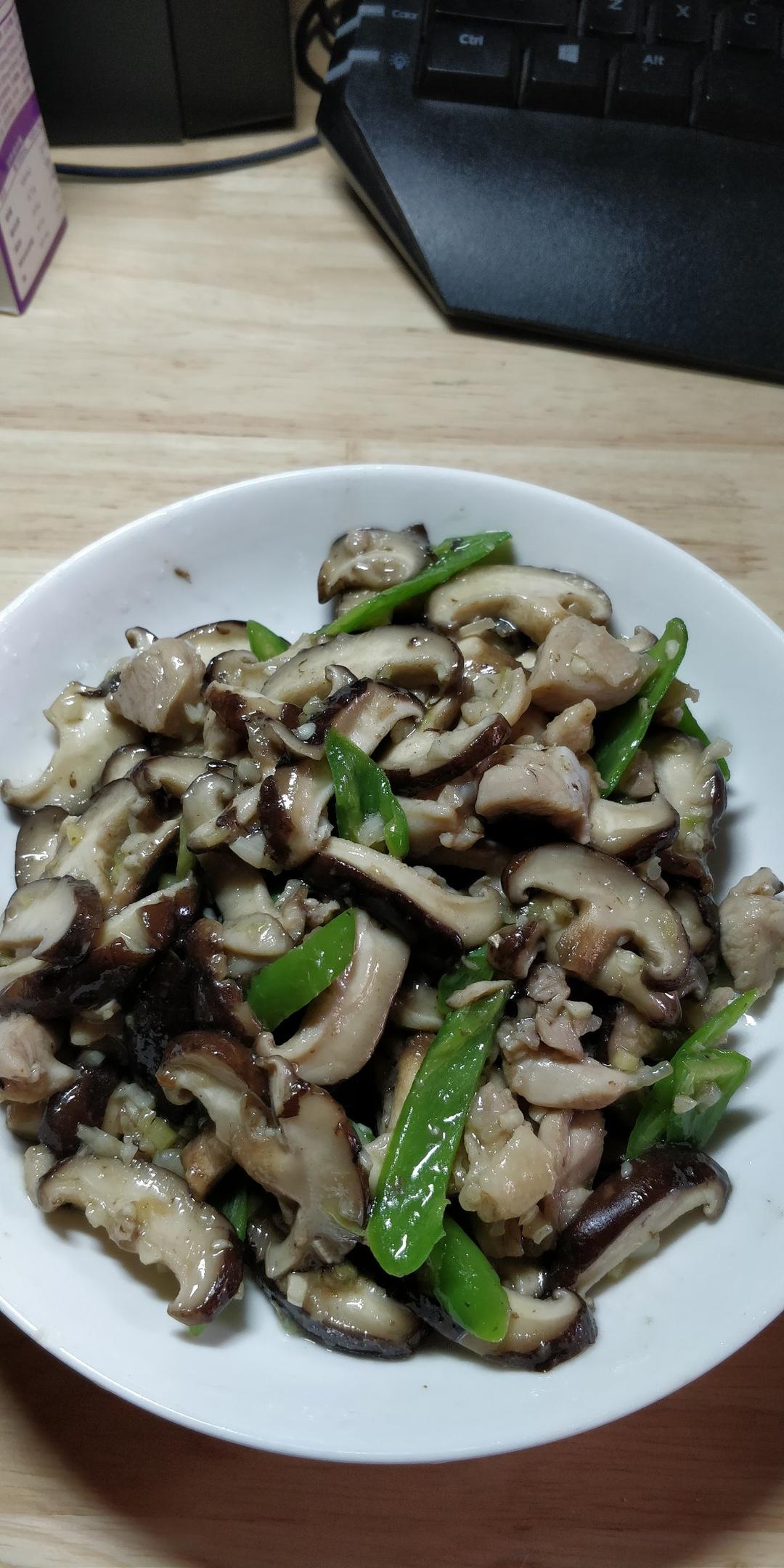 香菇滑鸡