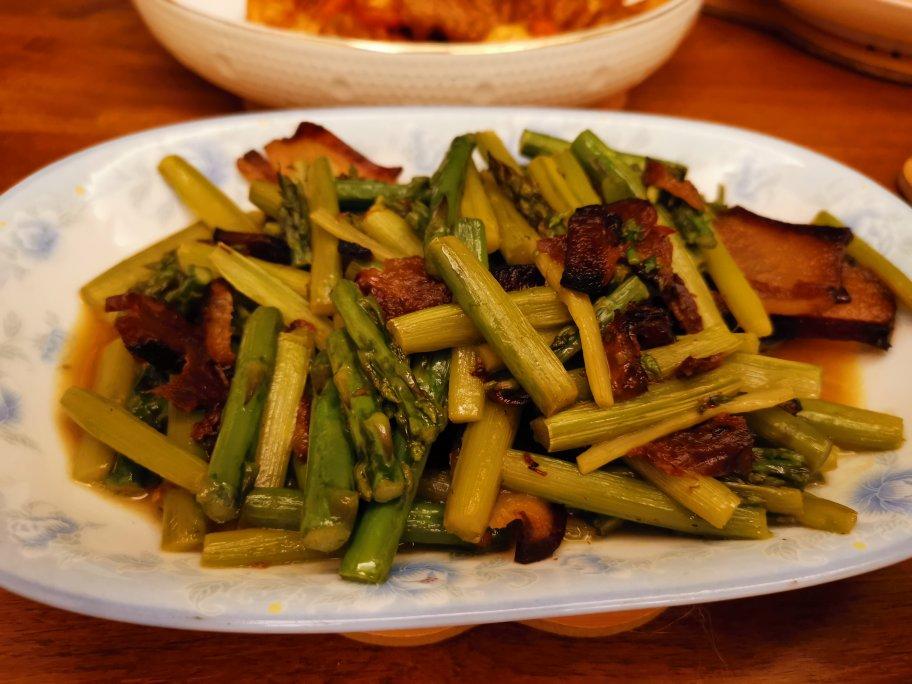 芦笋炒腊肉