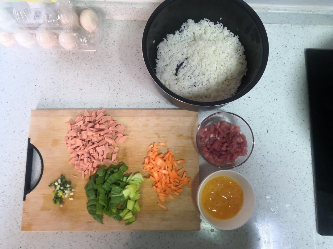 色香味美的青椒肉丝炒饭