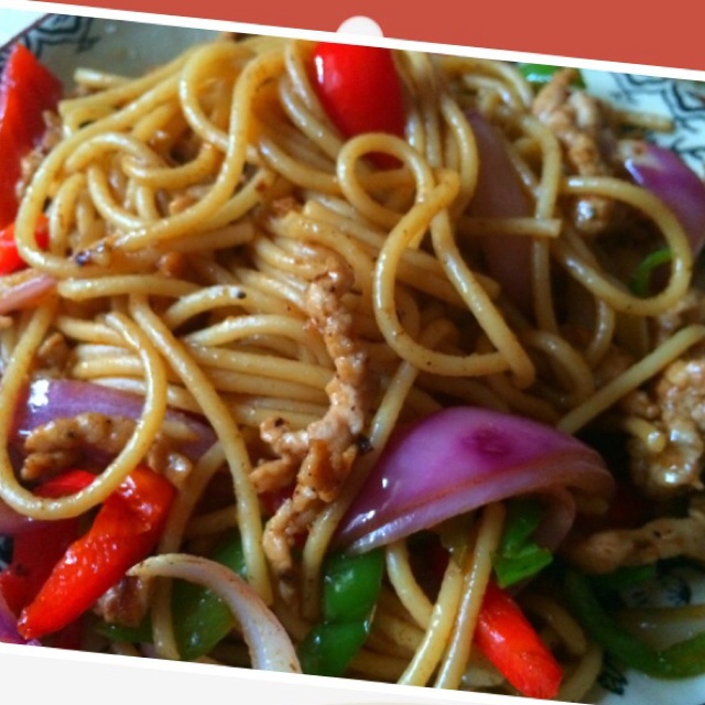 黑椒牛柳炒意面
