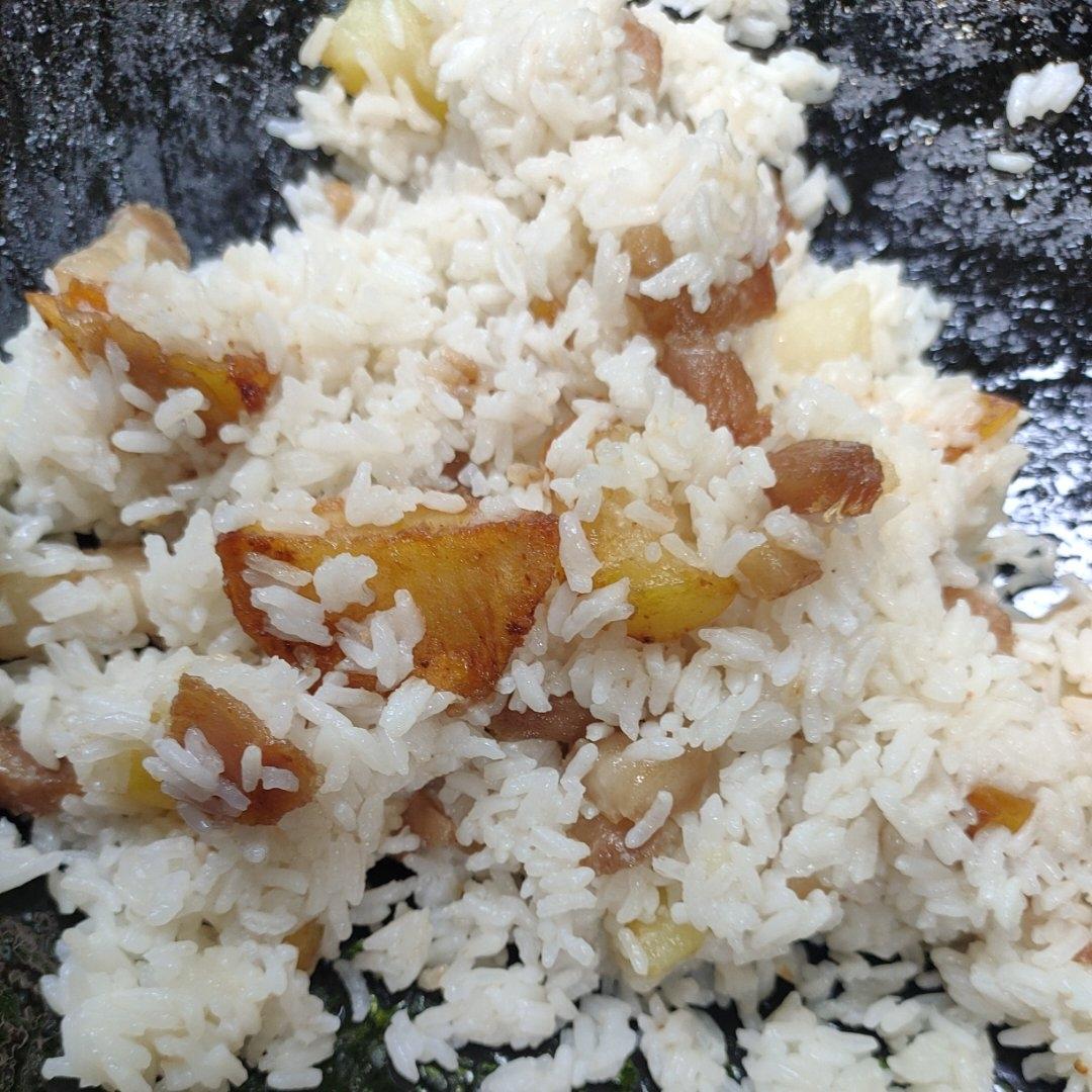 土豆饭，香掉牙的锅巴洋芋饭