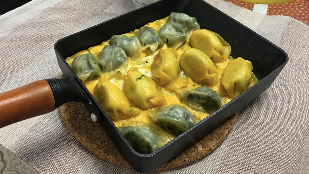 快手煎饺抱蛋的做法