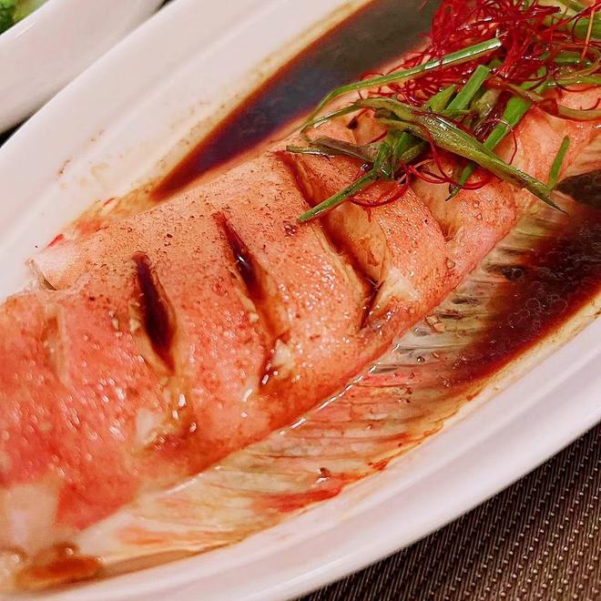 【烧汁蒸赤刀红(红带鱼)的做法步骤图】烹饪玩手_下厨房