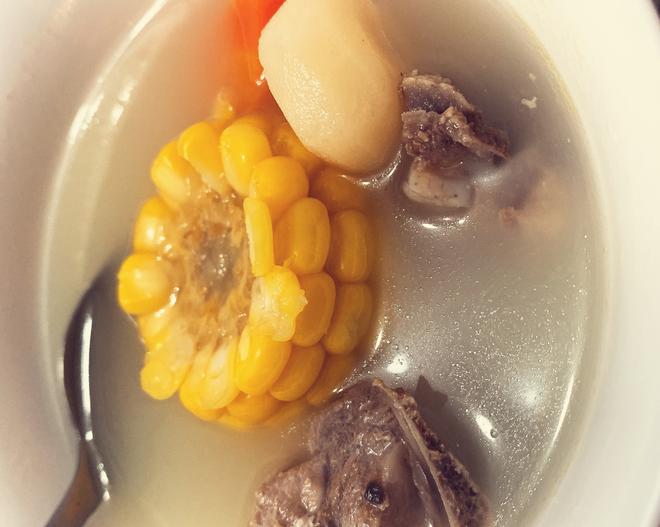 【经典老火汤】玉米萝卜排骨汤的做法