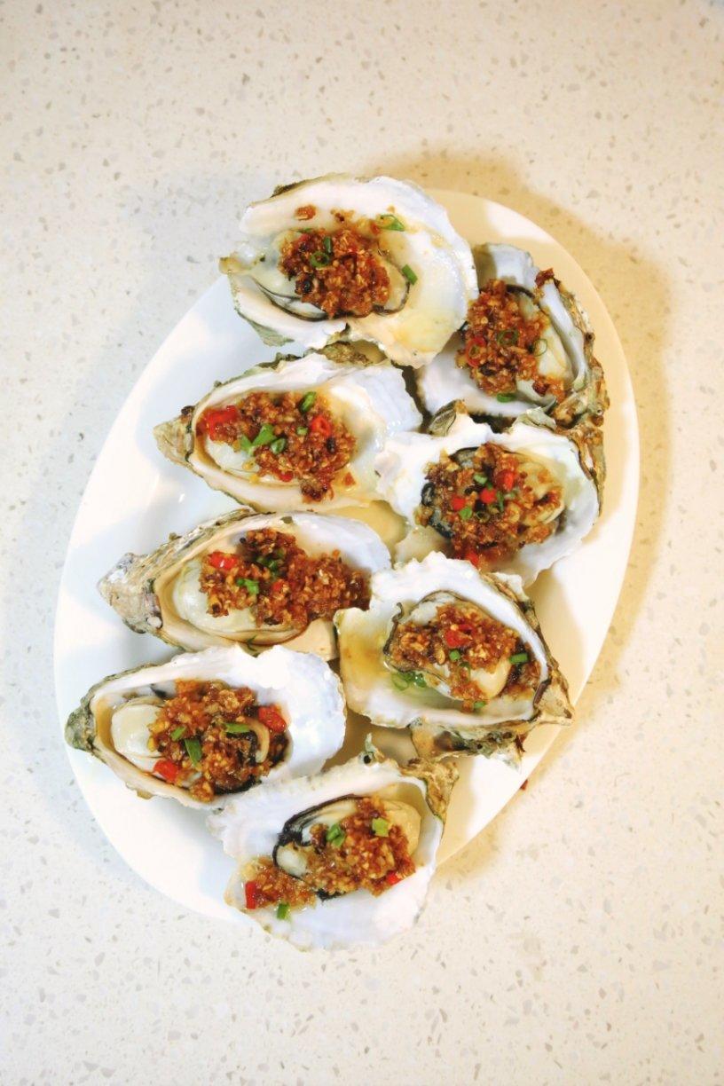 桃辣辣做的烤生蚝