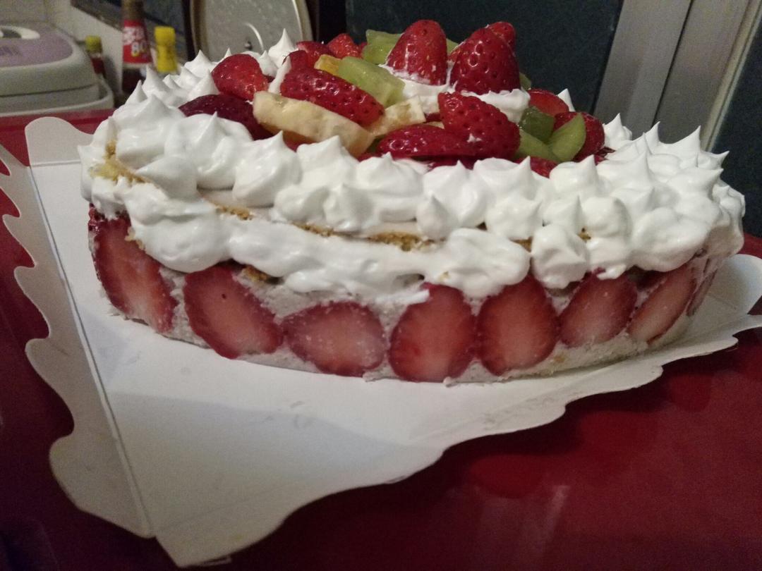 奥利奥草莓酸奶慕斯蛋糕（6寸）