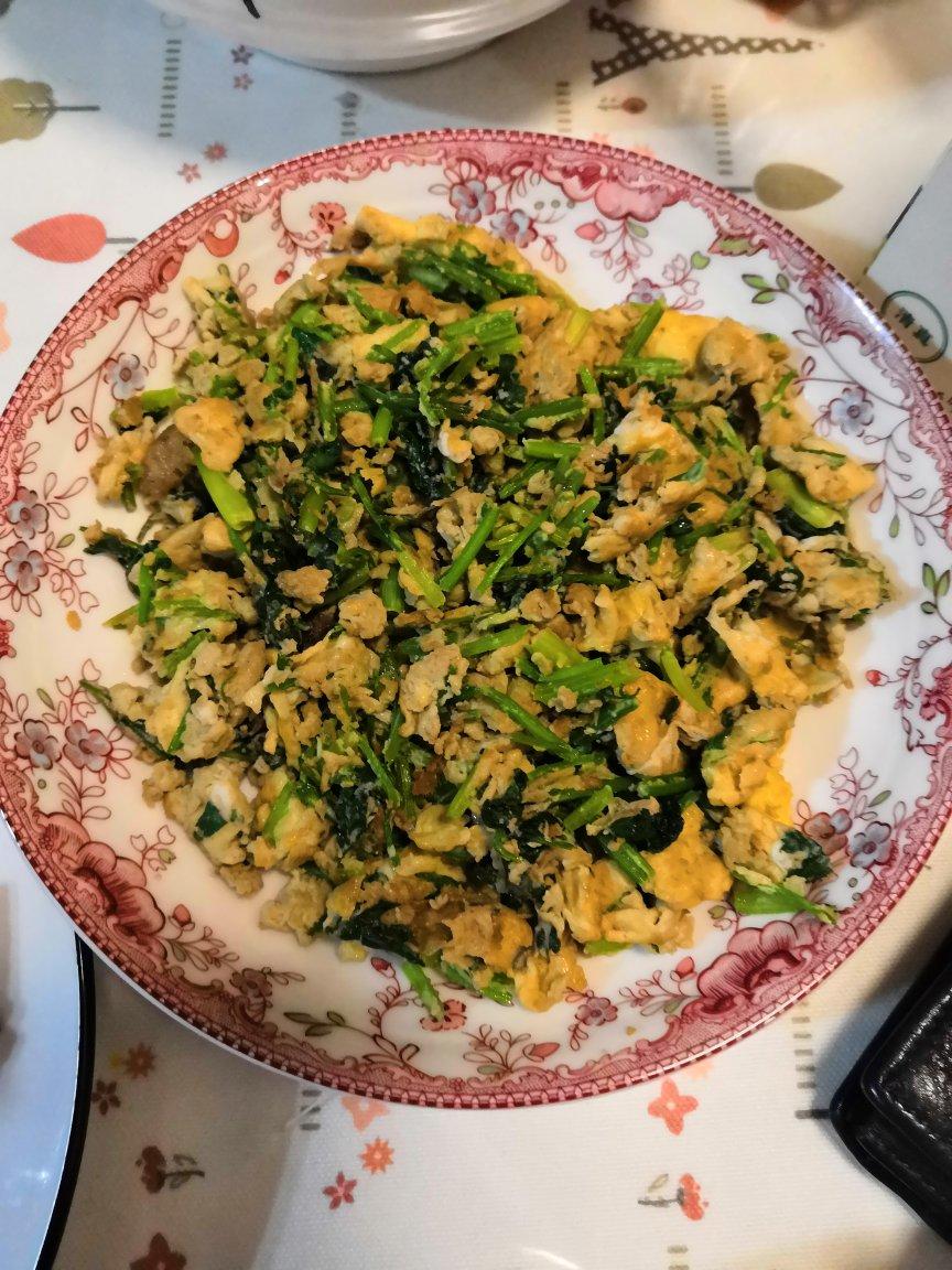 香菜炒笨鸡蛋
