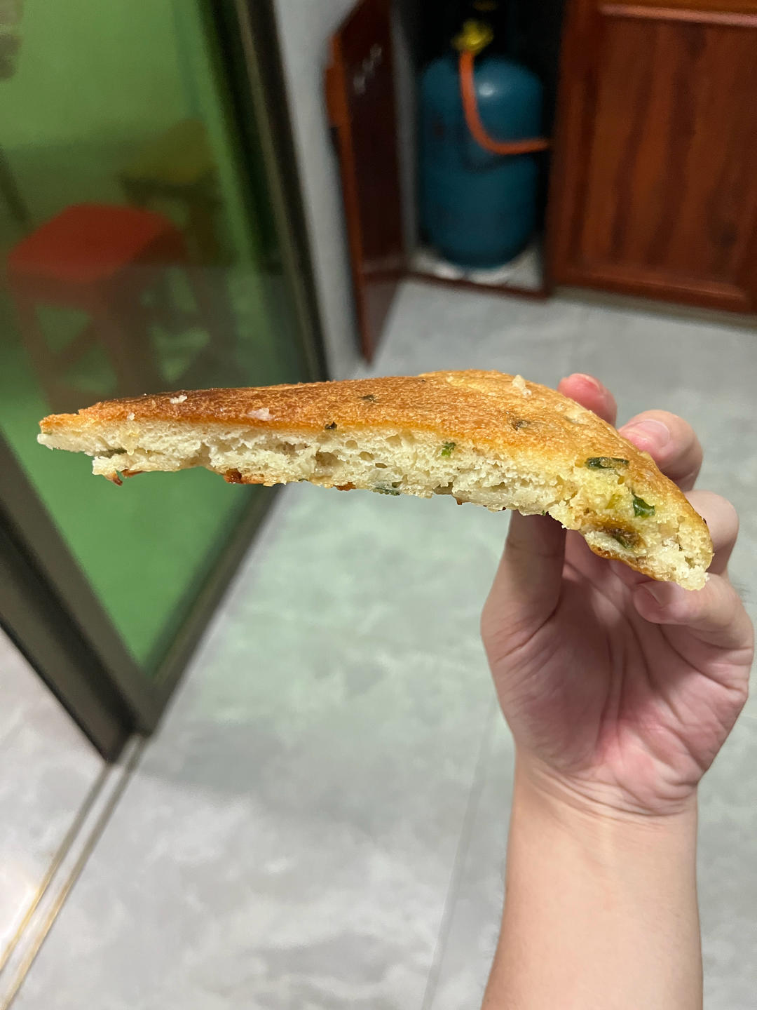 手不沾面做发面大饼