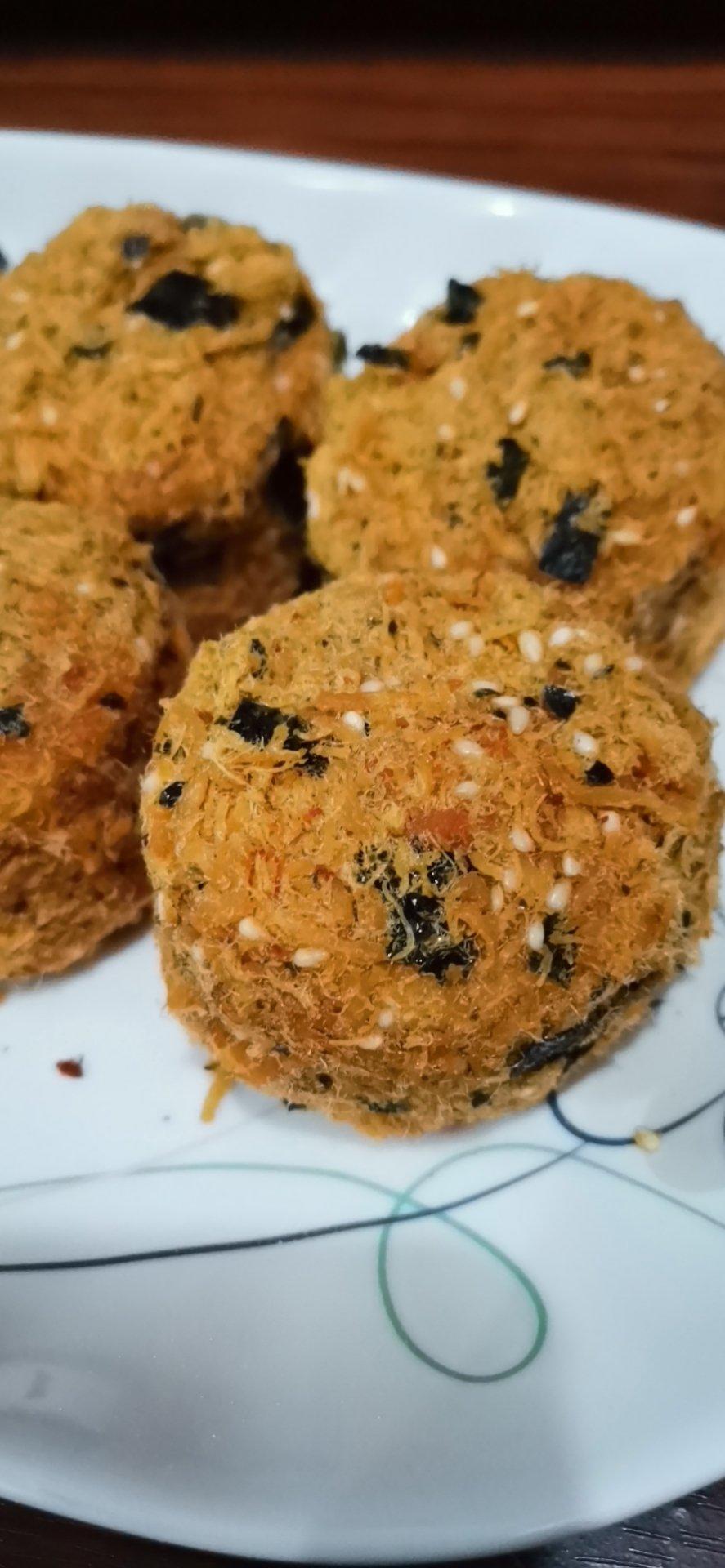 芯颖a做的美味海苔肉松小贝