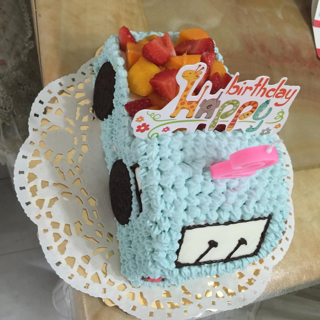 六寸立体汽车蛋糕，水果货车版本