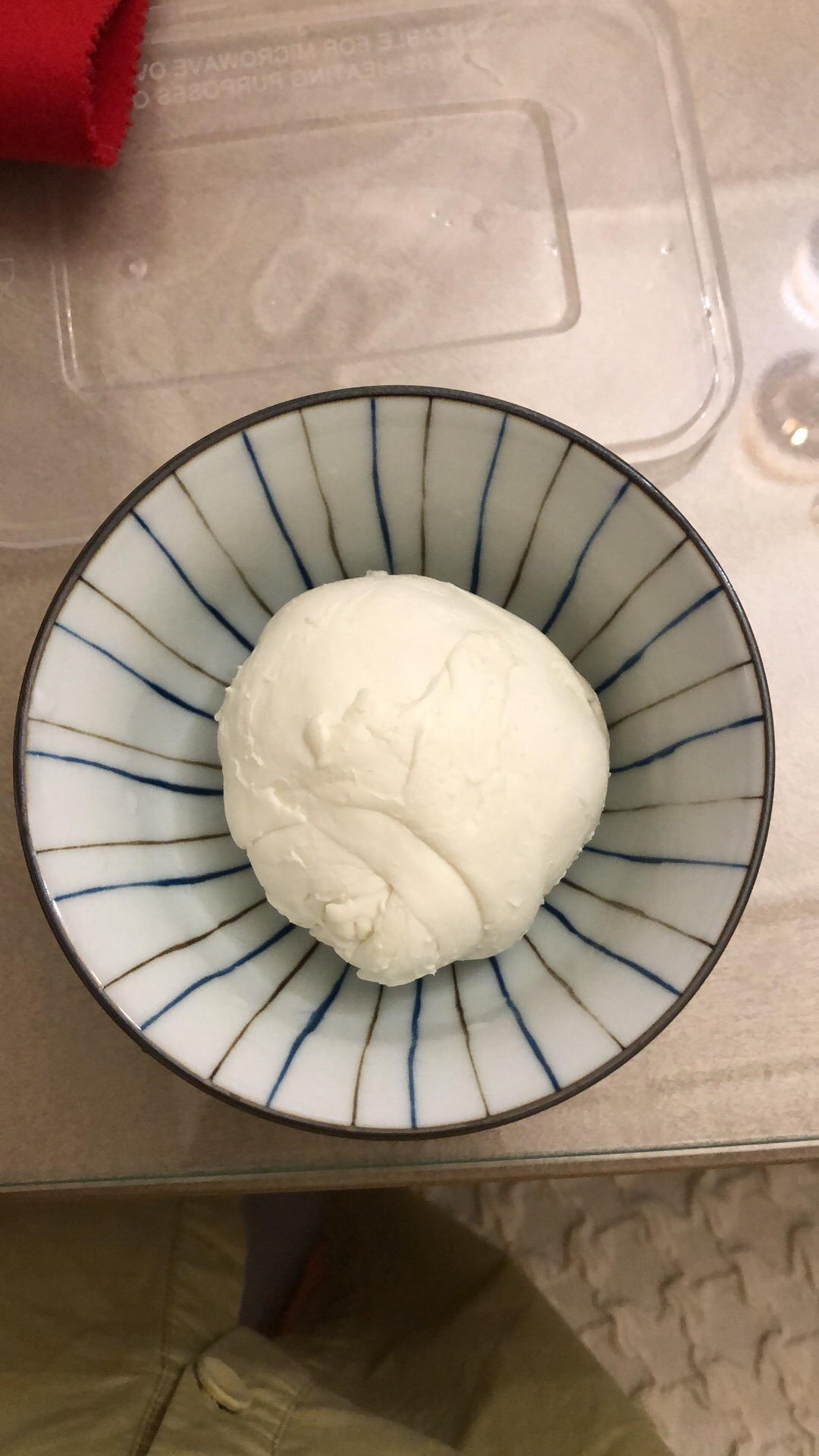 传统法自制马苏里拉和里科塔奶酪Mozzarella+ricotta