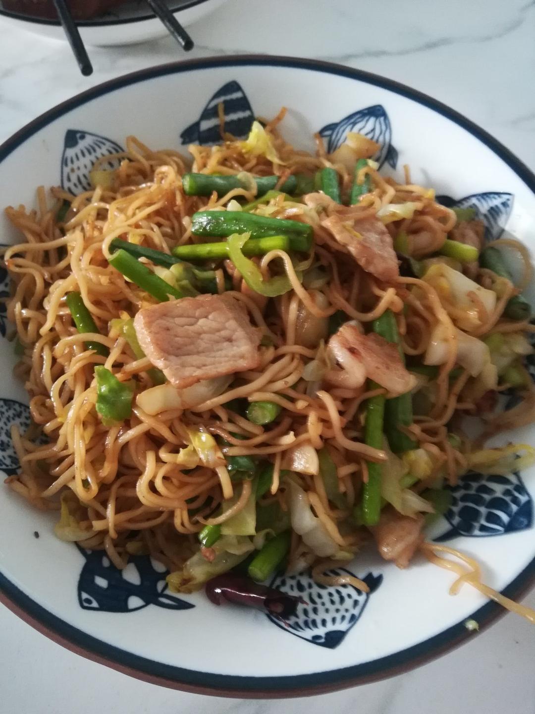 家常版什锦炒面